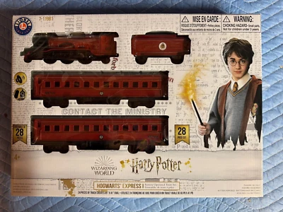 Lionel LION-711981 Hogwarts Express Mini Train Set NEW IN BOX - Image 1 of 4