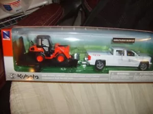 2019 NEW-RAY~KUBOTA R630 WHEEL LOADER W/CHEVROLET SILVERADO CREW CAB/TRAILER~NIB - Picture 1 of 3