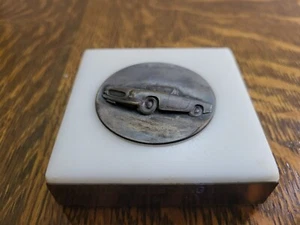 Vintage Metall Hot Rod 1965 Ford Mustang Marmorsockel Trophäe Club Award Ft Lee - Bild 1 von 8