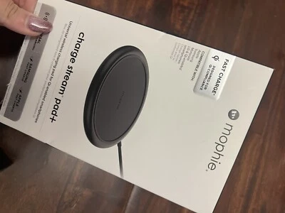 mophie 10w Qi Fast Charge Wireless Charger New - Image 1 of 4