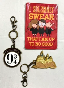 Harry Potter Accessories Lot Magnet "I Solemnly Swear" & Hogwarts Keychains S3 - Picture 1 of 11