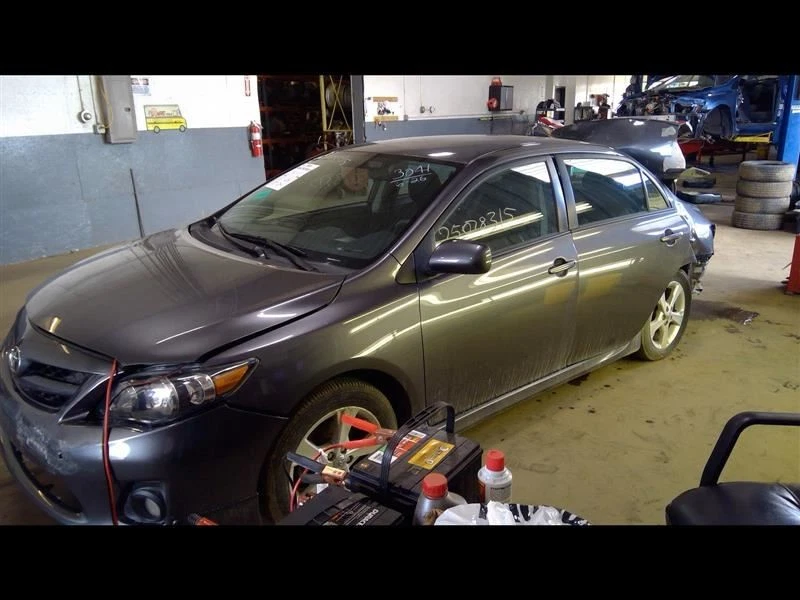 Rejilla inferior izquierda lado del conductor Corolla Sku #2494540 2013 Foto 1 de 4