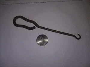 ANTIQUE SHOE BUTTON HOOK - A bit Rusty - Picture 1 of 2