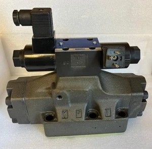Valvola direzionale Yuken #DSHG-06-3C60-E-D12-N-5390 - Foto 1 di 8