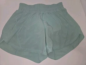 Lululemon Shorts Gr. 6 hellgrün schneller Versand - Bild 1 von 11