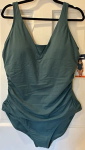 Lands' End Womens One-Piece Swimsuit Green Ruched Adjustable Strap XXL NWT - Picture 1 of 12