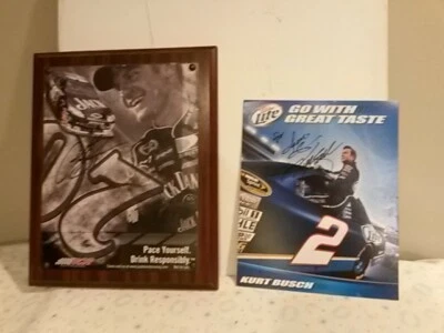 Lote 2 carteles de placa NASCAR firmados por Clint Bowyer Kurt Busch  Foto 1 de 3