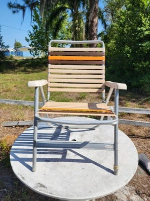 Silla de césped plegable de aluminio vintage de mediados de siglo de vinilo envío gratuito Foto 1 de 4