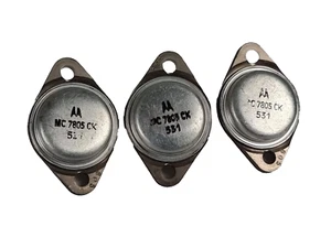 3 x Reguladores de Voltaje Motorola MC7805CK TO-3 - +5V 1.5A Nuevo de Lote Antiguo 1975 - Imagen 1 de 5