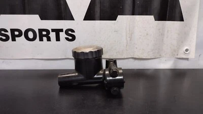 Главный цилиндр суперспортивного тормоза 1977 Honda CB550f #820 - Изображение 1 из 4