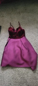Kleines Mädchen Kleid Größe 1/2 - Bild 1 von 3