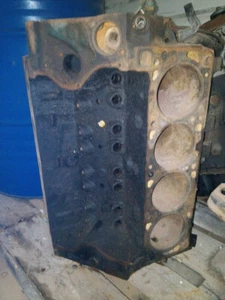 Ford V8 Motorblock 351M/400, zum Aufbau eines PS - MONSTERS - Bild 1 von 4