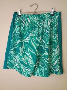 Under Armour Train Stretch Green Graphics Shorts - NWT Large - Picture 1 of 3