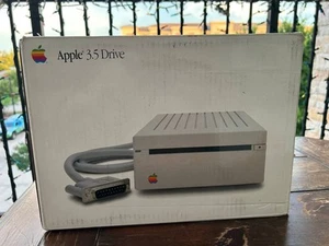 Apple 3.5 Drive A2M2053 EXTERNAL FLOPPY DRIVE. #2 - Photo 1/21