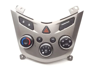 2011-2013 Chevrolet Sonic OEM Climate Control Unit Temp Defrost Heat Hazards - Picture 1 of 6