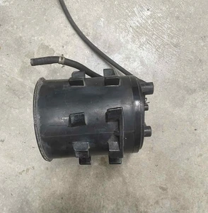 06/1996 to 12/2003 Mitsubishi CE Lancer - Fuel vapour pollution carbon canister - Picture 1 of 2