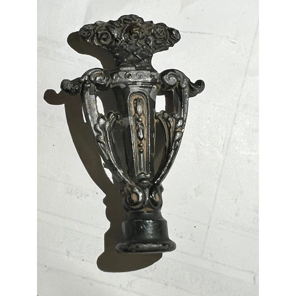 Antigua lámpara de latón remate urna floral diseño neoclásico herrajes vintage 3,5 Foto 1 de 3