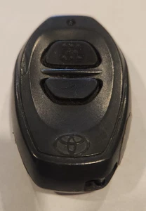 1  Used Keyless Entry Remote 2BTN Key Fob for 1996 - 1998 Toyota 4Runner - USED - Picture 1 of 2