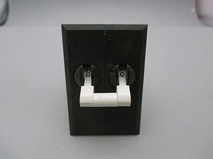 Disyuntor Airpax Sensata IEGHS66-1-62-15.0-91-V usado - Imagen 1 de 5