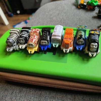 Thomas & Friends Minis X 8 Animal Cebra Yeti Mono Gato Ballena Pavo Real  Foto 1 de 2