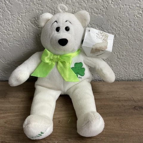 Notre Dame  Plush White Bear Shamrock Irish 9” Cover