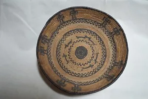 Antique Apache Native American Indian Basket With Figural Design 2.75" x 10.5" - Picture 1 of 4