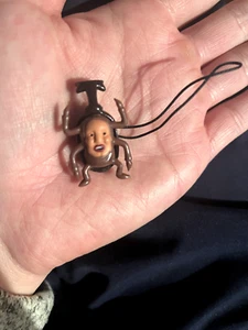 Kobito-Dukan Micro Beatle Phone Charm Strap Figura - Foto 1 di 2