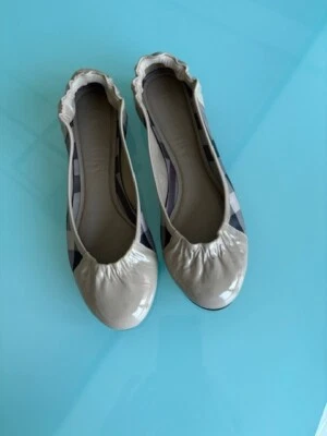 博柏利芭蕾平底 8.5 码 — 第 1/4 张图片