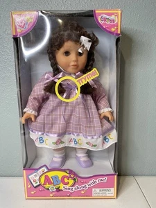 Muñeca Lovee Nursery Rhyme Kids ABC’s Sing Along 14” estilo 96009 de colección nueva de stock - Imagen 1 de 10