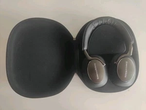 Bowers & Wilkins Px8 Bluetooth Over-Ear Kopfhörer - Schwarz Gebraucht - Defekt - Picture 1 of 6