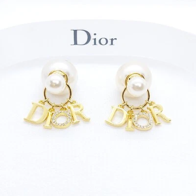 PENDIENTES FIRMA CRISTAL DIOR - Caja y bolsa antipolvo incluidos Foto 1 de 2