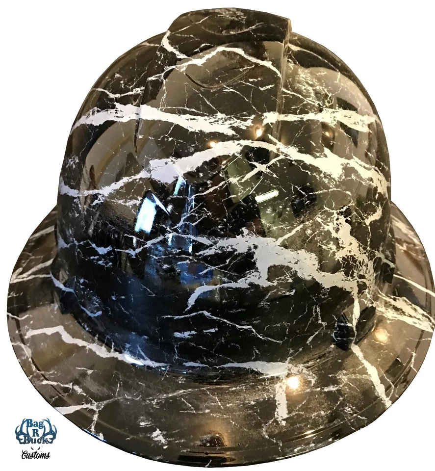 Pyramex Full Brim Hard Hat With 4 Point Ratchet Suspension Black