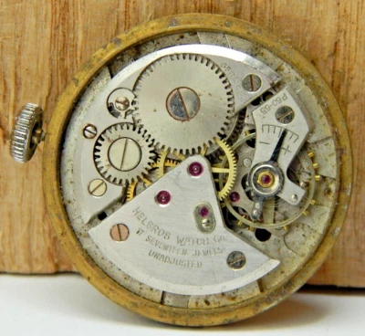 Vintage Helbros P60-65 17 jewel men's wrist watch movement with dial and crown - Image 1 of 4