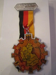 1978 NIEDARROBACH/DILLKREIS 3. WANDERTAG MEDAL - 4 1/2" LONG - LOT A - Picture 1 of 3