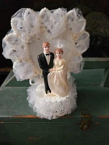 Vintage -1980 Coast Novelty - Made in New Zealand- Wedding Cake Topper w/ Heart - Picture 1 of 22