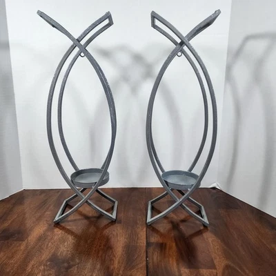 Juego de dos apliques de pared de metal para decoración del hogar aplique portavelas de pared de metal (18") Foto 1 de 4