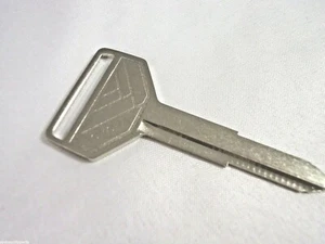 TOYOTA KEY BLANK METAL AE86 COROLLA SPRINTER JDM ORIGINAL RETRO NEW GENUINE - Picture 1 of 6