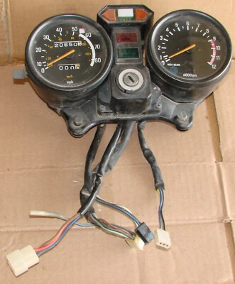 JUEGO CALIBRE / LUCES IDIOTAS JUEGO TACH SPEEDO --------- 1980 YAMAHA XS850 Foto 1 de 4