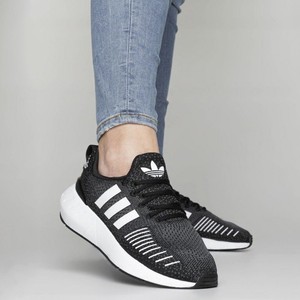 Las mejores ofertas en Adidas Originals Swift Run Women's Adidas Originals  | eBay