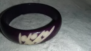 Vintage Maroon and milk white carved bracelet Great Mother's Day Gift - Picture 1 of 3