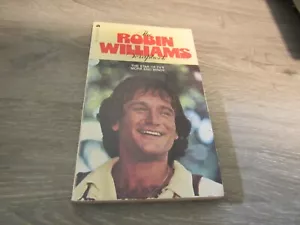 THE ROBIN WILLIAMS SCRAPBOOK BY MARY ELLEN MOORE 1979 ACE BKS PBO BIO PB - Foto 1 di 2