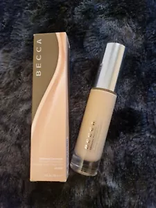 BECCA ultimate coverage 24 hour FOUNDATION - IVORY - Picture 1 of 3