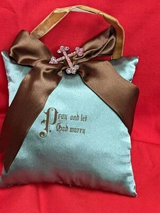 PRAY AND LET GOD WORRY 6x6 inch VELVET DOOR KNOB HANG PILLOW - Picture 1 of 3