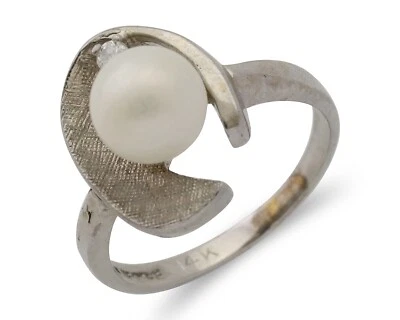 Women Natural Pearl & Diamond Cocktail Ring in 14k White Gold Size 5.5 - Image 1 of 4