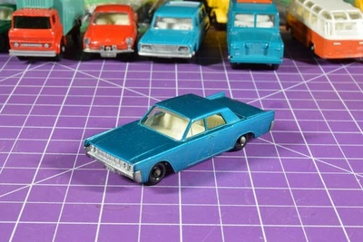 Rueda regular Matchbox/Lesney Nº 31c Lincoln Continental Azul Oscuro Metálico Foto 1 de 4