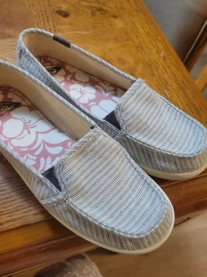 ROXY 条纹帆布甲板鞋。 穿得很干净。  9 码 — 第 1/4 张图片