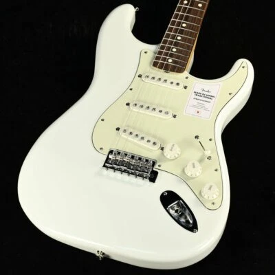 Fender Made in Japan Traditional 60s Stratocaster Olympic White with gigbag