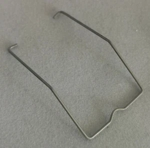 NEW PYC-0 / PY-0 Omron, Relay Clip Spring Metal, Pack of 10 - Picture 1 of 2