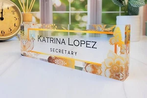 Placa de identificación de acrílico transparente personalizada para escritorio flor decoración de pájaros CAB10FW - Imagen 1 de 9