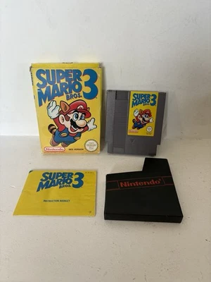 Super Mario Bros 3 Nintendo NES Game Cartridge Original Box & Instruction Manual - Image 1 of 4